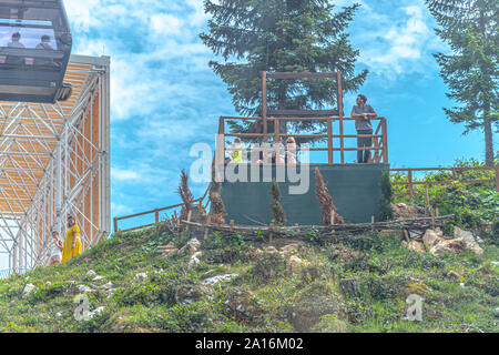 Persone su Trebevic Viewpoint Foto Stock