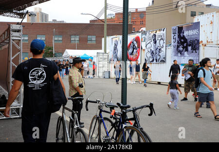 Annuale fotografia Photoville mostra d'arte in Ponte di Brooklyn Park.Brooklyn.New York City.USA Foto Stock