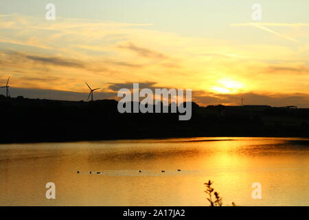 Serbatoio Ingbirchworth al tramonto Foto Stock