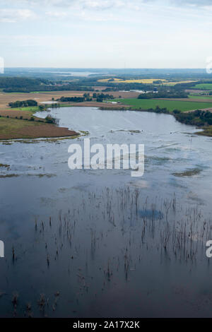 Acqua alta al Lago Barney crea problemi nelle zone rurali di Dane County, Wisconsin. Foto Stock