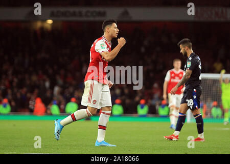 Londra, Regno Unito. 24Sep, 2019. Gabriel Martinelli di Arsenal celebra il punteggio della sua squadra del quinto obiettivo. Carabao Cup, EFL Cup terzo turno corrispondono, Arsenal v Nottingham Forest all'Emirates Stadium di Londra martedi 24 settembre 2019. Questa immagine può essere utilizzata solo per scopi editoriali. Solo uso editoriale, è richiesta una licenza per uso commerciale. Nessun uso in scommesse, giochi o un singolo giocatore/club/league pubblicazioni . pic da Steffan Bowen/Andrew Orchard fotografia sportiva/Alamy Live news Credito: Andrew Orchard fotografia sportiva/Alamy Live News Foto Stock