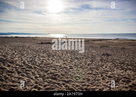 Bel tramonto in Rhyl Beach Wales UK Foto Stock