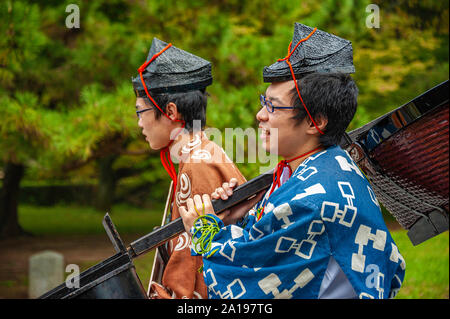 Kyoto, Giappone - 22 Ottobre 2016: Festa dell'età, un antico e autentico sfilata in costume di differenti feudale giapponese periodi. Foto Stock