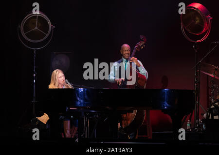 Settembre 23, 2019: Canadese pianista jazz e cantante Diana Krall esegue. (Credito Immagine: © Rishi DekaZUMA filo) Foto Stock