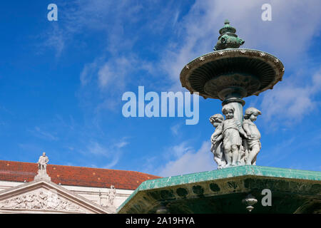 Teatro Nacional Dona Maria II, Teatro Nazionale sulla Praça Rossio, Baixa, Lisbona, distretto di Lisbona, Portogallo, Europa Foto Stock