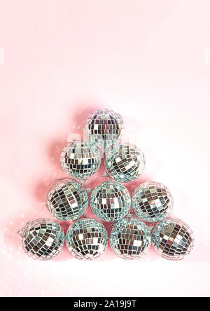 Argento brillante sfere da discoteca. Foto Stock