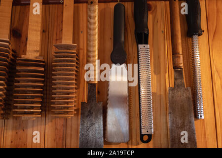 Strumenti in liutaio workshop Foto Stock
