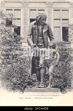 Pestalozzidenkmal (Denkmal Pestalozzi Johann Heinrich Pestalozzi memorial) di Zurigo. Inizio del XX secolo. Foto Stock