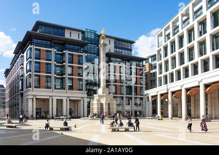 Paternoster square Colonna, Paternoster square, Ludgate Hill, città di Londra Greater London, England, Regno Unito Foto Stock