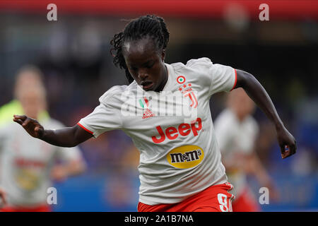 Barcellona, Spagna. Xxv Sep, 2019. SANT JOAN DESPI, Spagna - 25 settembre: Eniola Aluko della Juventus FC close up durante il femminile UEFA Champions League Round 32 match tra FC Barcelona e la Juventus FC a Johan Cruyff Stadium, il 25 settembre 2019 a Barcellona, Spagna. (Foto di Daniela Porcelli/SPP) Credito: Sport Stampa foto/Alamy Live News Foto Stock