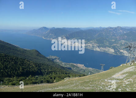 Lago di Garda nord italia vista dal Monte Baldo. Foto: Tony Gale Foto Stock