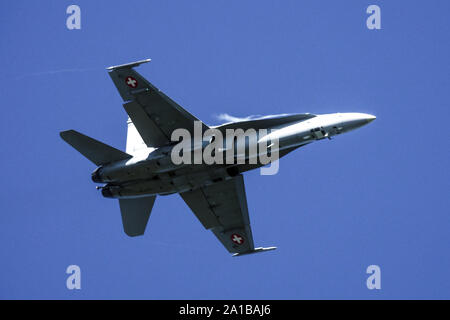 Swiss Air Force F/A 18 Hornet fighter battenti Foto Stock