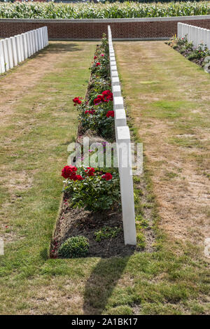 CWGC Canada Farm cimitero in Fiandra occidentale, sito di una casualty clearing station durante la terza battaglia di Ypres del 1917 Foto Stock