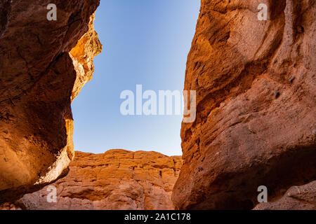 Escursionismo nel White Owl Canyon Lake Mead National Recreation Area a Nevada Foto Stock