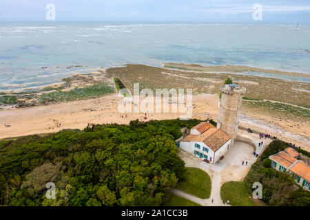 Saint Clement des Baleines, Francia - 09 Maggio 2019: vista dal programma Phare des Baleines sul tour des Baleines, uno dei più antichi fari in Francia Foto Stock