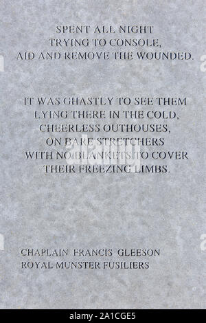 Un poema dal Cappellano Francesco Gleeson (1884-1959) del Royal Munster Fusiliers presso l'isola di Irlanda Peace Park di Messines, Belgio Foto Stock