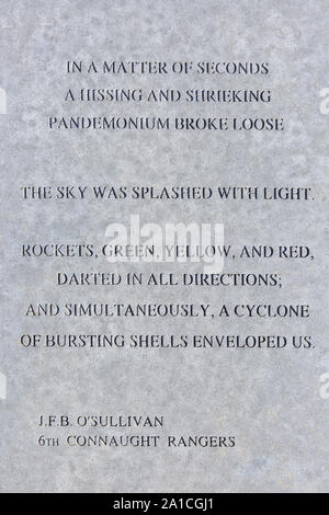 Un poema di Tenente Giovanni Francesco Blake O'Sullivan del sesto Connaught Rangers presso l'isola di Irlanda Peace Park di Messines, Belgio Foto Stock