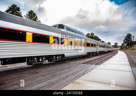 Grand Canyon Arizona USA. Maggio 22, 2019. Grand Canyon Railway, treno presso il parco nazionale di stazione. Foto Stock