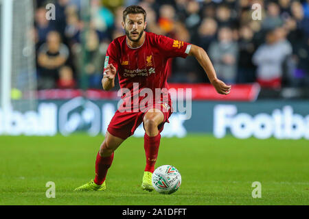 Milton Keynes, Regno Unito. Xxv Sep, 2019. Adam Lallana di Liverpool durante il Carabao Cup match tra MK Dons e Liverpool stadium:mk, Milton Keynes, in Inghilterra il 25 settembre 2019. Foto di David avvisatore acustico. Credito: prime immagini multimediali/Alamy Live News Foto Stock