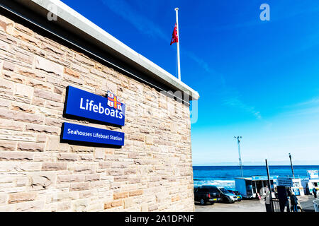 Scialuppa di salvataggio Seahouses stazione, Seahouses, Northumberland, Regno Unito, Inghilterra, Seahouses town, seahouses, RNLI le imbarcazioni di salvataggio e dei battelli di salvataggio, stazione scialuppa di salvataggio stazioni Foto Stock