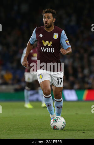 Brighton, Regno Unito. 25 settembre 2019 Villa Mahmoud Hassan durante il Carabao Cup terzo turno match tra Brighton & Hove Albion e Aston Villa presso la American Express Community Stadium di Brighton. Credito: James Boardman/TPI/ Alamy Live News Foto Stock