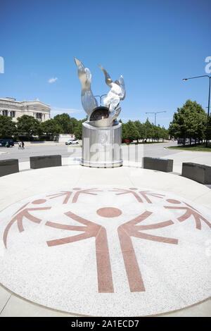 Cinquantesimo anniversario Special Olympics la fiamma eterna di speranza la scultura al Soldier Field di chicago, illinois, Stati Uniti d'America Foto Stock