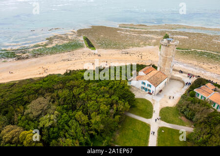 Saint Clement des Baleines, Francia - 09 Maggio 2019: vista dal programma Phare des Baleines sul tour des Baleines, uno dei più antichi fari in Francia Foto Stock