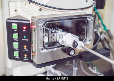 Gateway di scansione di un microscopio elettronico a scansione in un laboratorio Foto Stock