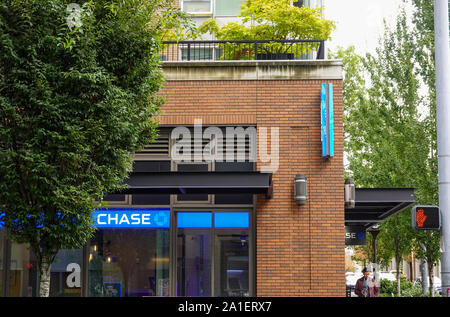 Seattle, WA/USA-6/15/19: un inseguimento filiale di banca, Chase è una banca nazionale che è una controllata di U.S. holding, JPMorgan Chase. Foto Stock