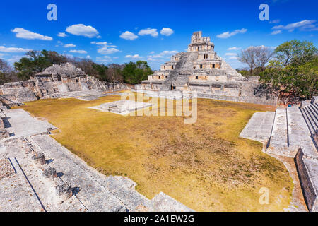 Campeche, Messico. Edzna città maya. La grande piazza (Gran Acropoli) di Edzna. Foto Stock