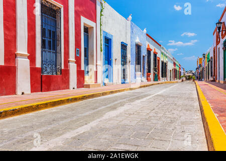 Campeche, Messico. Street nella città vecchia di San Francisco de Campeche. Foto Stock