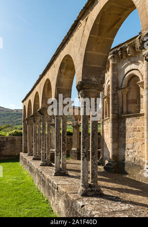 Chiesa di Santa Maria di Eunate (Iglesia de Santa María de Eunate), Muruzábal, Navarra, Spagna Foto Stock