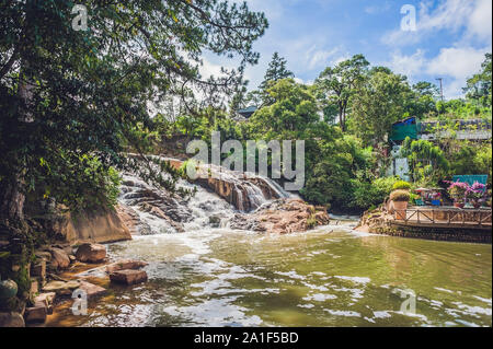 Bella cascata Camly In da Lat città, Foto Stock