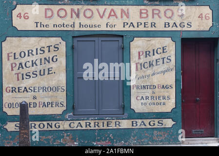 Donovan bros, notare house per i sacchi di carta, facciata Foto Stock