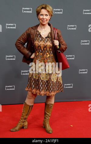 Amburgo, Germania. 26 Sep, 2019. L'attrice Marion Kracht passeggiate il tappeto rosso in apertura del Filmfest Hamburg. Credito: Georg Wendt/dpa/Alamy Live News Foto Stock