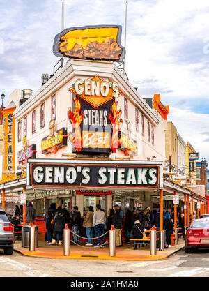 Philadelphia, Pennsylvania - 17 Febbraio 2019: il famoso Geno del ristorante di bistecche in South Philadelphia. Foto Stock