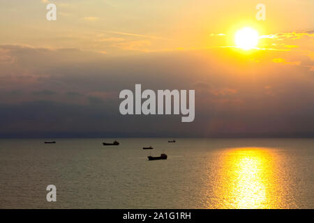 Le navi nel mar Nero. Balchik, vicino a Varna, Bulgaria Foto Stock