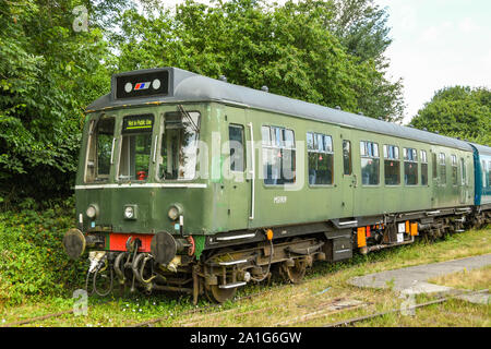 Cranmore, INGHILTERRA - LUGLIO 2019: Diesel d'epoca a più unità in un siding presso Cranmore Station sulla East Somerset Railway. Foto Stock