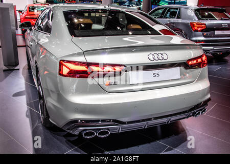 Francoforte, Germania, Sep 10, 2019: Audi S5 coupe a IAA, B9, la trazione di tutte le ruote vettura costruita da Audi Foto Stock