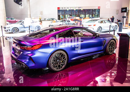 Francoforte, Germania, Sep 2019: BMW 8 Series M8 concorrenza xDrive a IAA, 8-class Coupe auto sportiva fabbricati e commercializzati dalla BMW Foto Stock