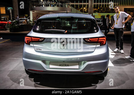 Francoforte, Germania, Sep 2019: OPEL ASTRA a IAA, Astra K, compatta famiglia piccola vettura prodotta da Opel Foto Stock