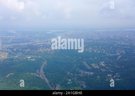 Belgrado, Serbia -17 Giu 2019- antenna vista orizzontale dell'area di Belgrado, la capitale della Serbia. Foto Stock