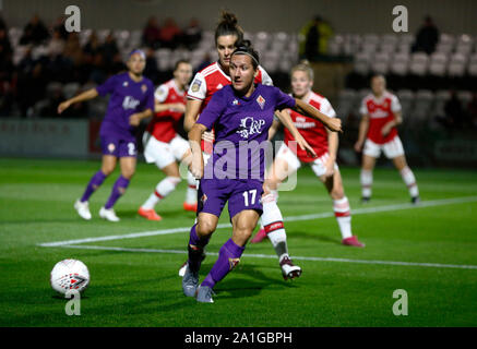 Boreham Wood, Regno Unito. 26 Sep, 2019. BOREHAMWOOD, Inghilterra - 26 settembre: Lisa De Vanna della Fiorentina durante il femminile UEFA Champion League Round 32 seconda gamba match tra Arsenal donne e donne Fiorentina a Prato Park Stadium il 25 settembre 2019 a Borehamwood, Inghilterra Credit: Azione Foto Sport/Alamy Live News Foto Stock