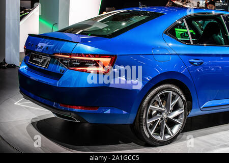 Francoforte, Germania, Sep 2019 nuova Skoda Superb iV PIHV ibrido plug-in, IAA, B8, tipo 3V, 3 gen, lifting, piattaforma MQB, 2020 anno modello, da Skoda Foto Stock