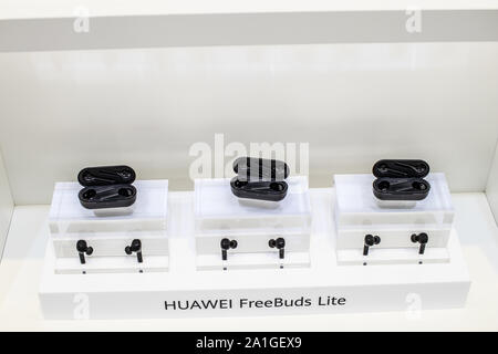 Showroom Huawei, stand al Global Innovations Show IFA 2019 Foto Stock
