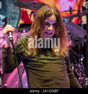 Il 4 settembre 2016, Tinley Park, Illinois, U.S: Ozzy Osbourne dei Black Sabbath si esibisce dal vivo a Hollywood Casino Anfiteatro romano di Tinley Park, Illinois (credito Immagine: © Daniel DeSlover/ZUMA filo) Foto Stock