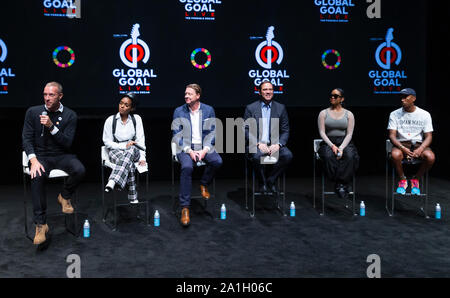 New York, NY - 26 Settembre 2019: Chris Martin, Janelle Monae, Hans Vestberg, Chuck Robbins, S.E.R. Pharell Williams Partecipa a conferenza stampa per il cittadino globale & Teneo svelare i piani della campagna a San Ann's Warehouse Foto Stock