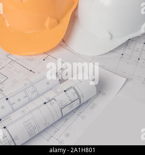 Architetto, ingegnere concetto, rappresenta lo stile di lavoro di architetti, ingegneri con disegni di costruzione Foto Stock