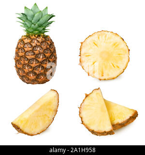 Set di fette di ananas le immagini su uno sfondo bianco Foto Stock
