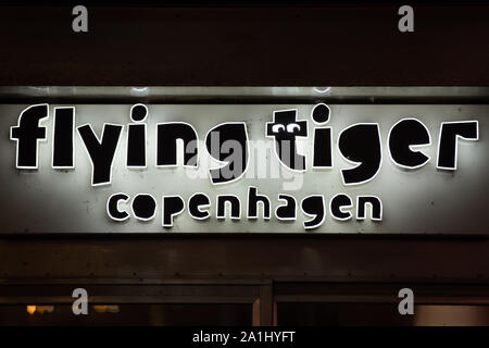 Flying Tiger logo Copenaghen visto a Kungsportavenyen a Göteborg. Foto Stock